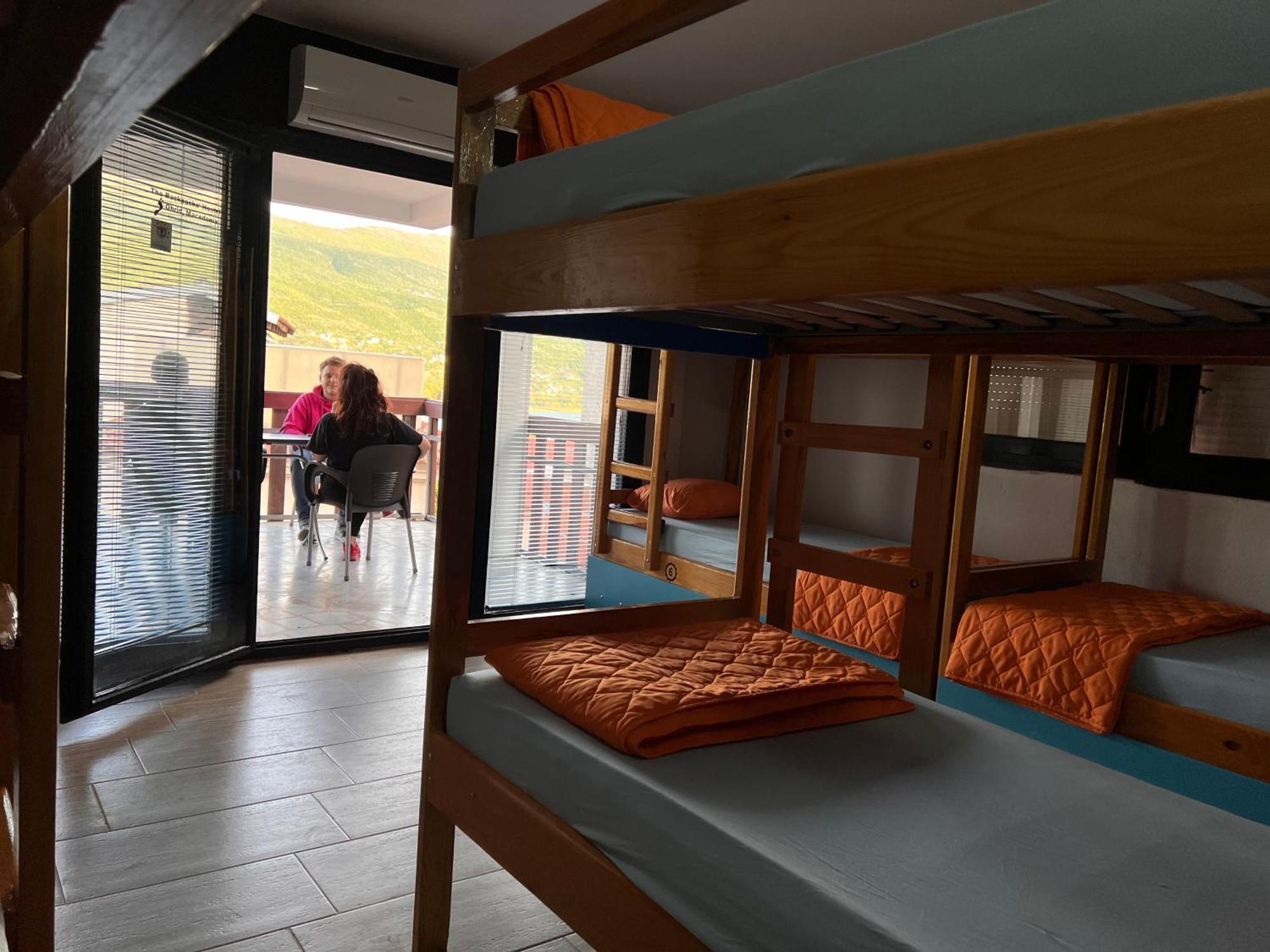 Blue Orange Lake Hostel Ohrid Bagian luar foto